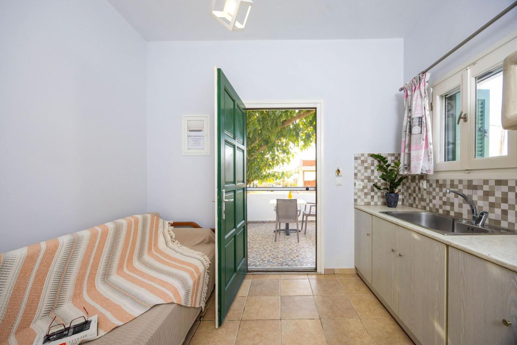 Sahara Beach Apartments - Kastraki Kastrákion Extérieur photo
